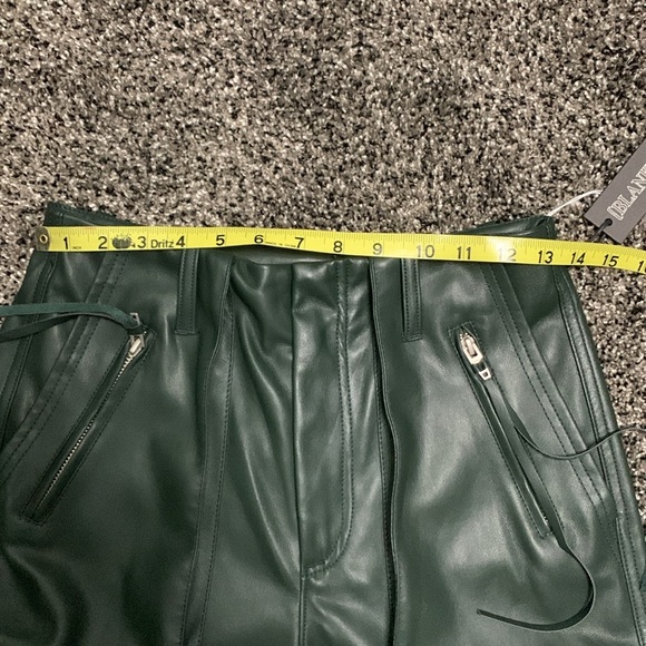 [BLANKNYC] Baxter Vegan Leather Cargo Pants - Picture 10 of 12